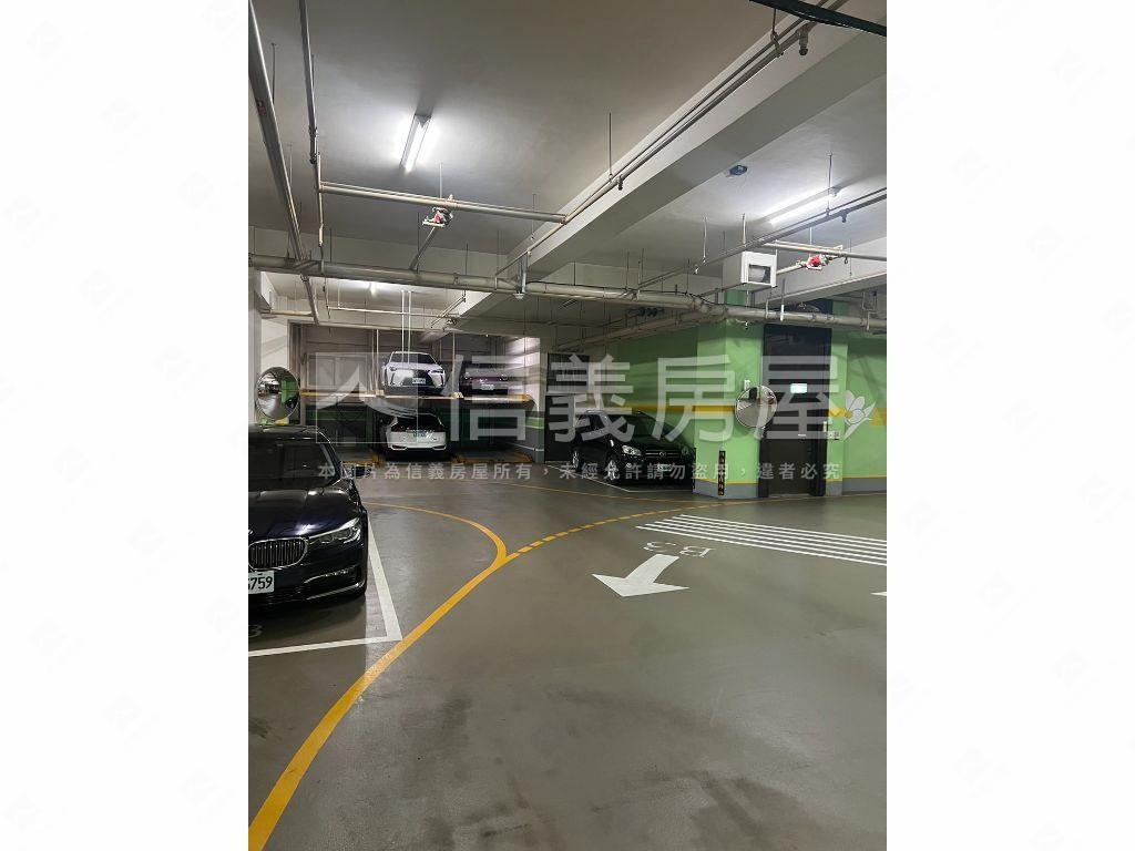 誠意出售正南京東路車位房屋室內格局與周邊環境