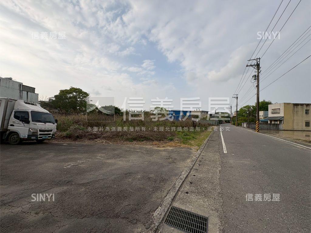 金龍段２４２５地號房屋室內格局與周邊環境