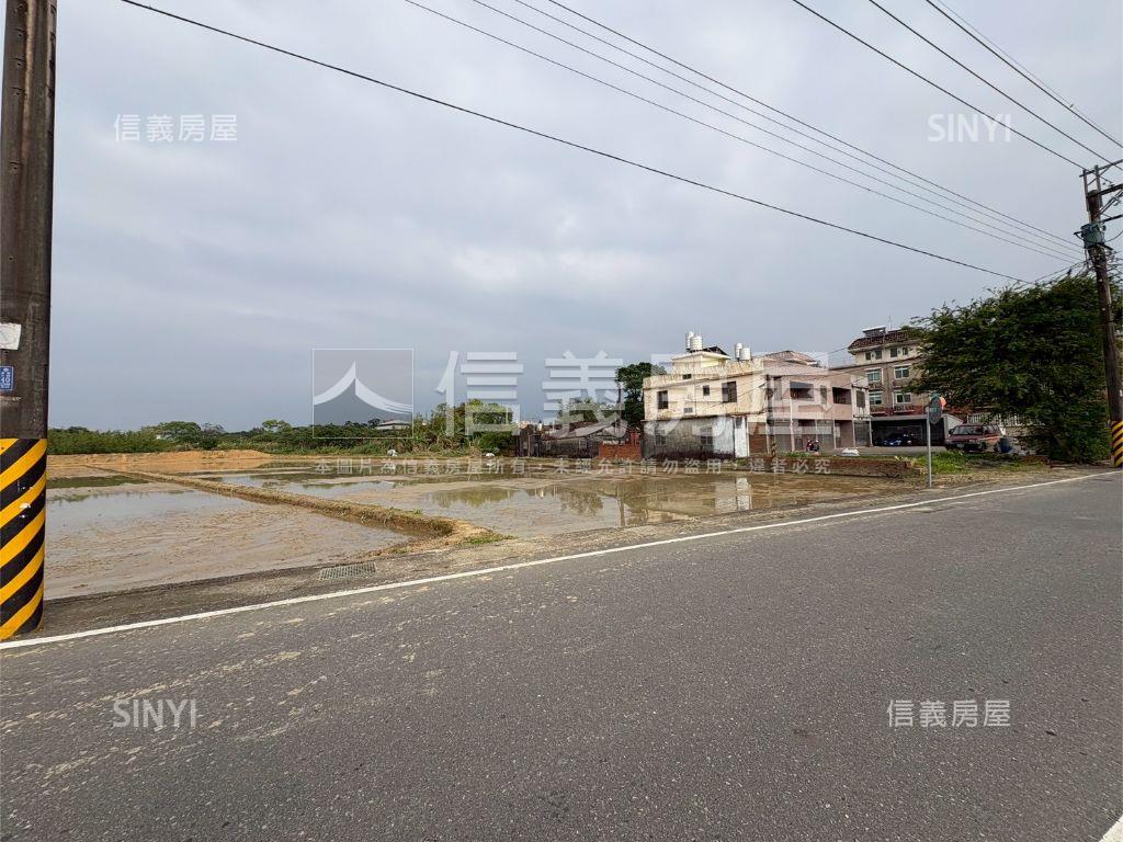 金龍段２４２５地號房屋室內格局與周邊環境
