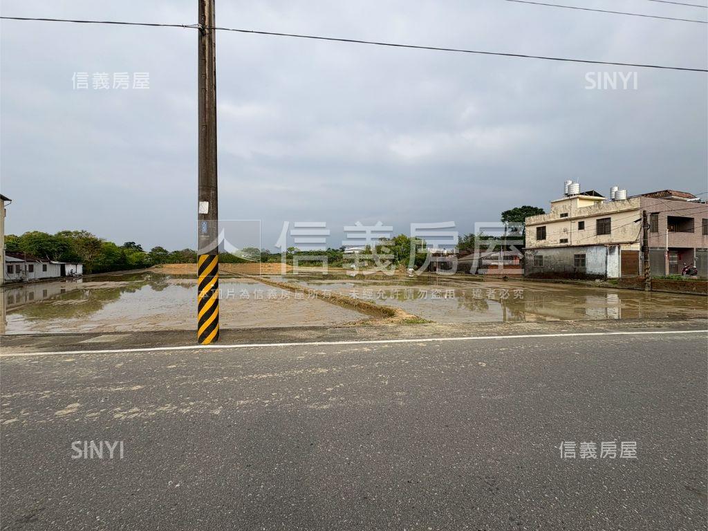 金龍段２４２５地號房屋室內格局與周邊環境