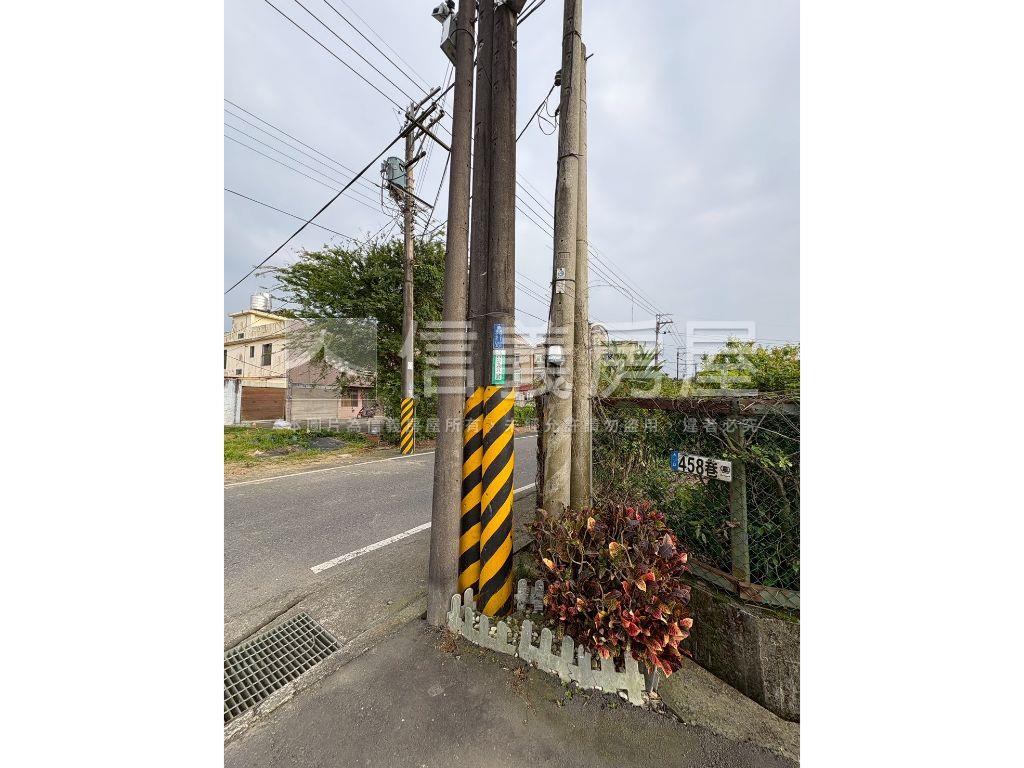 金龍段２４２５地號房屋室內格局與周邊環境