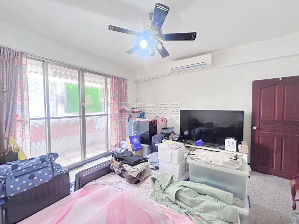 近東英棒球場雙面臨路透店房屋室內格局與周邊環境