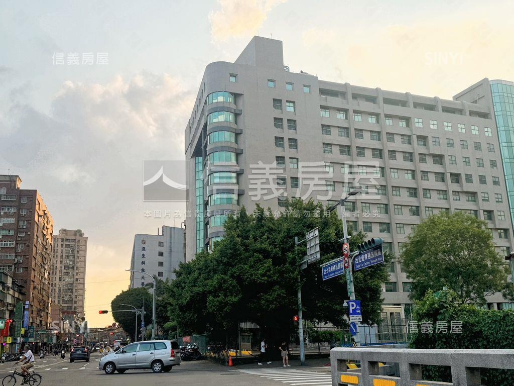 亞東府中之際‧採光大三房房屋室內格局與周邊環境