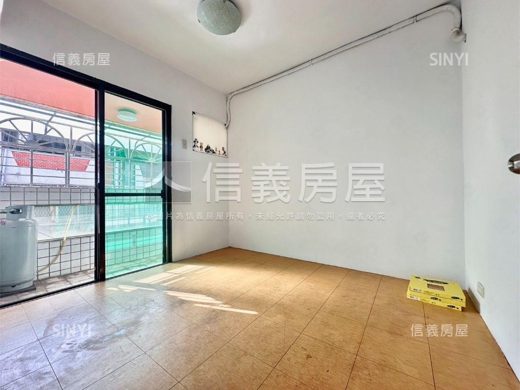 近中正路三房兩衛電梯美廈房屋室內格局與周邊環境