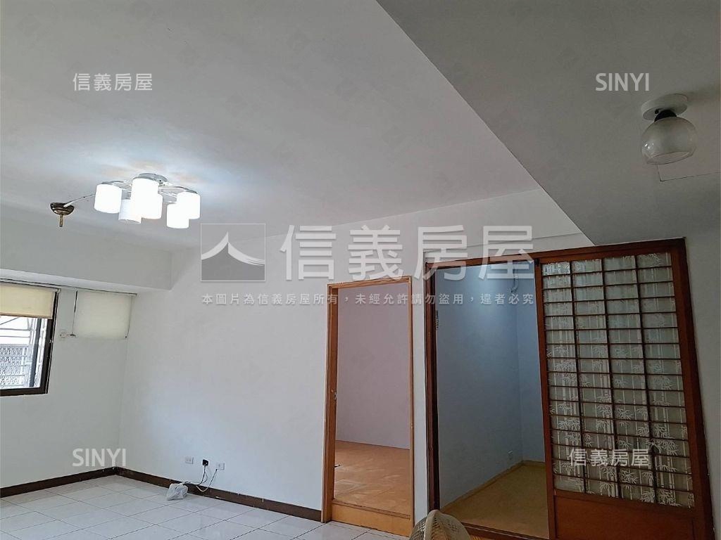 近中正路三房兩衛電梯美廈房屋室內格局與周邊環境