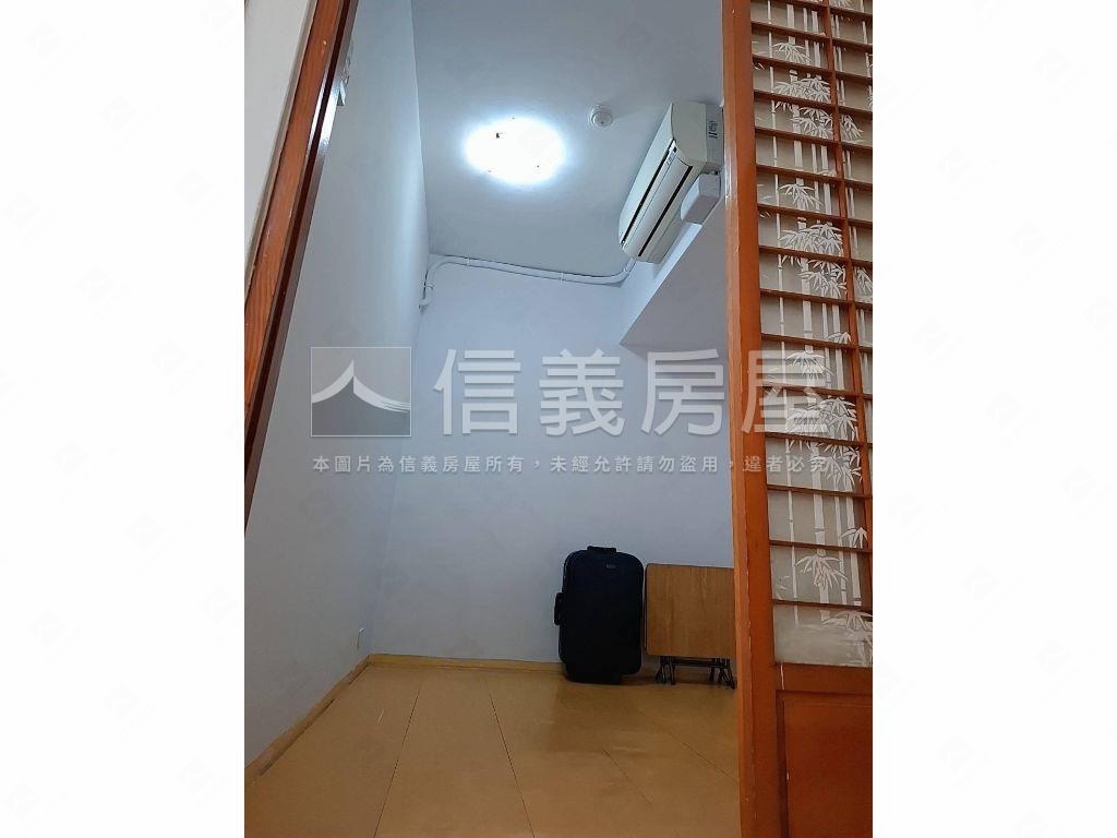 近中正路三房兩衛電梯美廈房屋室內格局與周邊環境