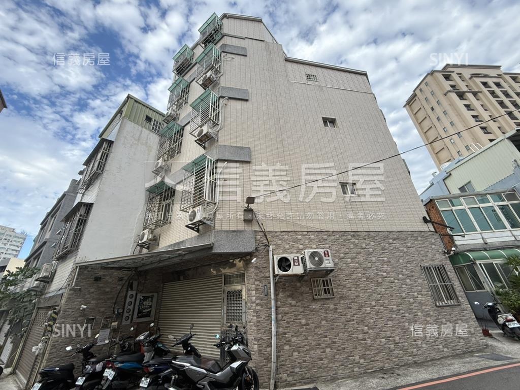 專任市區角間投套鑽石店面房屋室內格局與周邊環境