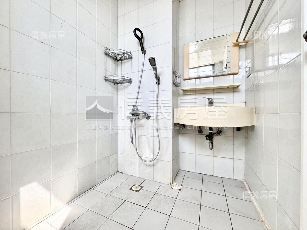 頭家國小學區３房休旅車房屋室內格局與周邊環境