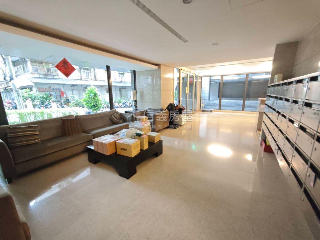 璞緻稀有釋出☆精裝兩房房屋室內格局與周邊環境