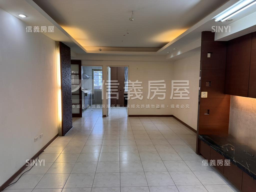 御璽國際村三房雙陽台美宅房屋室內格局與周邊環境