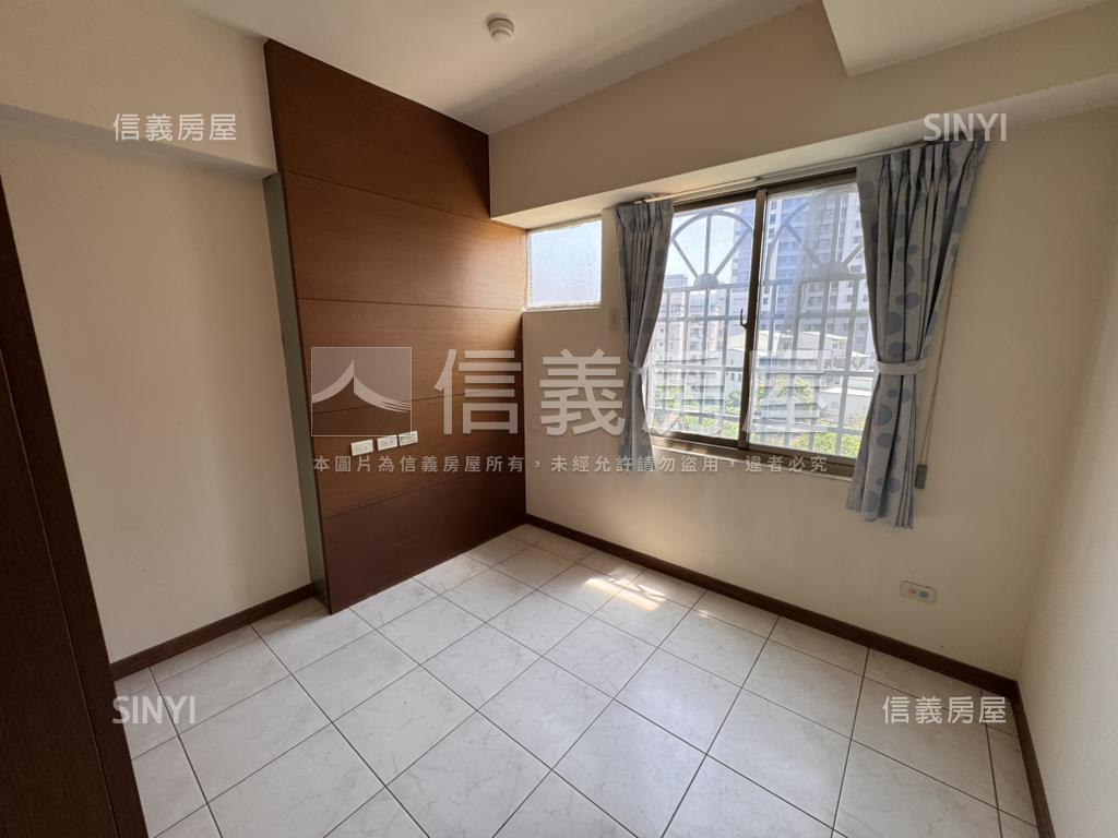 御璽國際村三房雙陽台美宅房屋室內格局與周邊環境