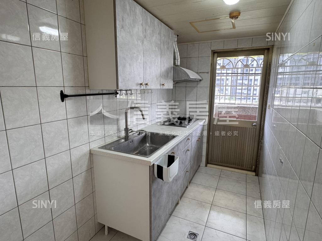 御璽國際村三房雙陽台美宅房屋室內格局與周邊環境