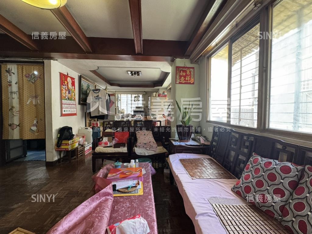 榮星花園旁低總電梯三房房屋室內格局與周邊環境