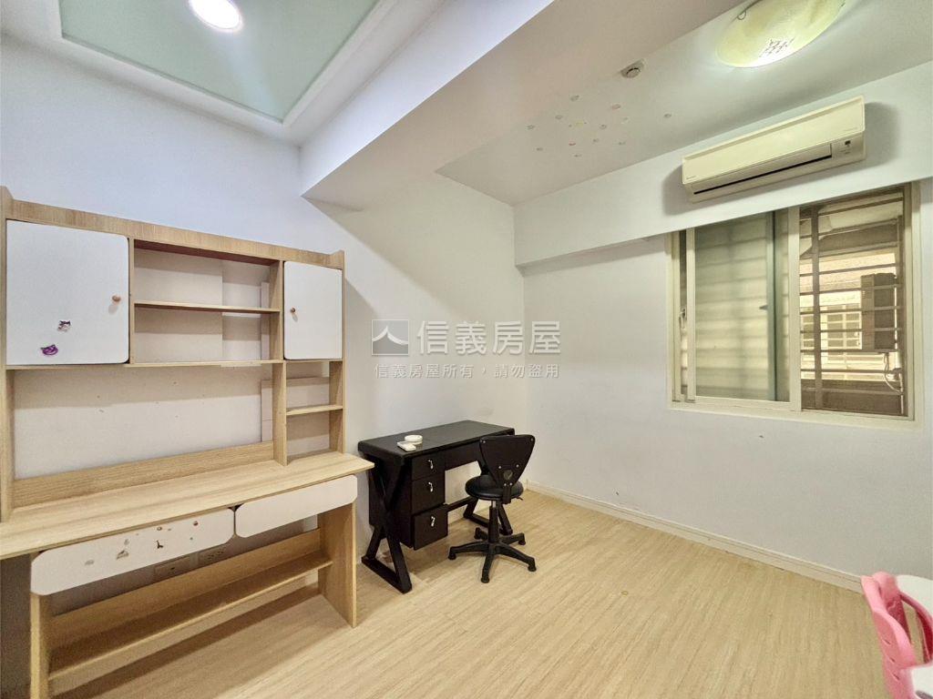 龍門國中溫馨電梯兩房房屋室內格局與周邊環境