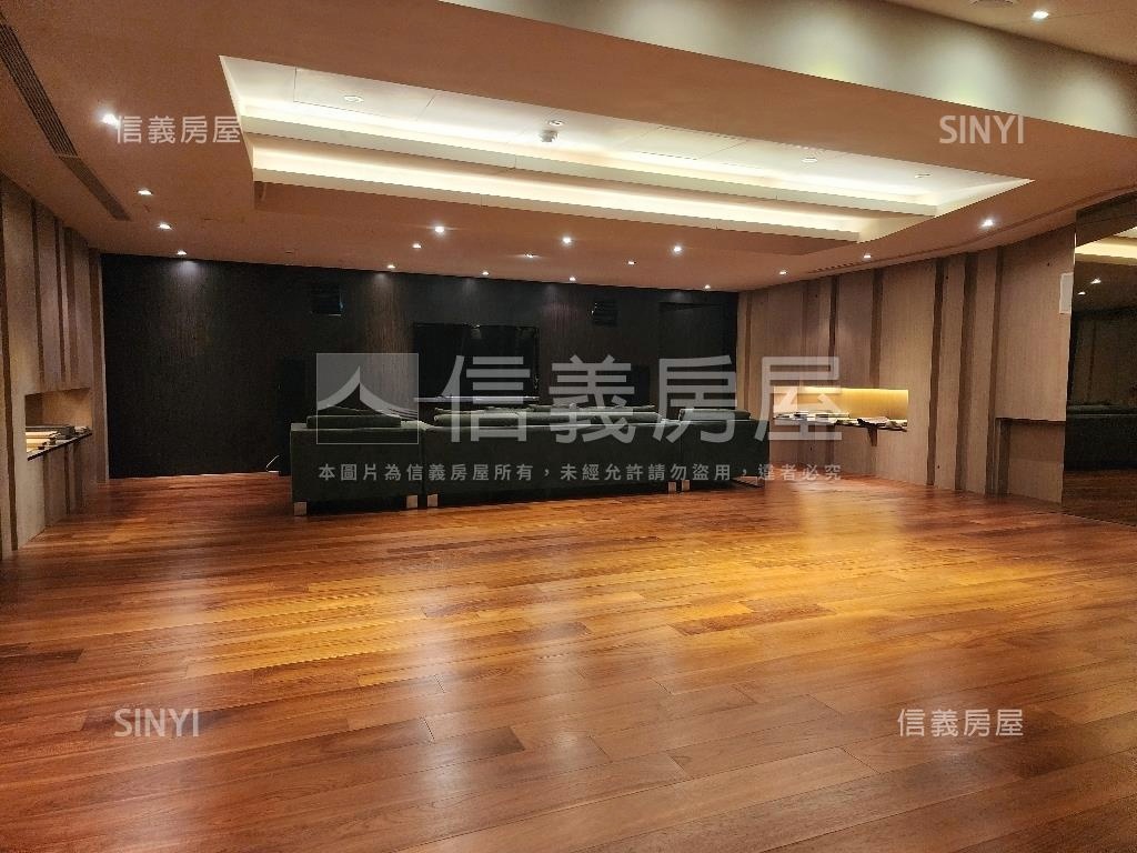 ＳＲＣ太子天母雙車位房屋室內格局與周邊環境