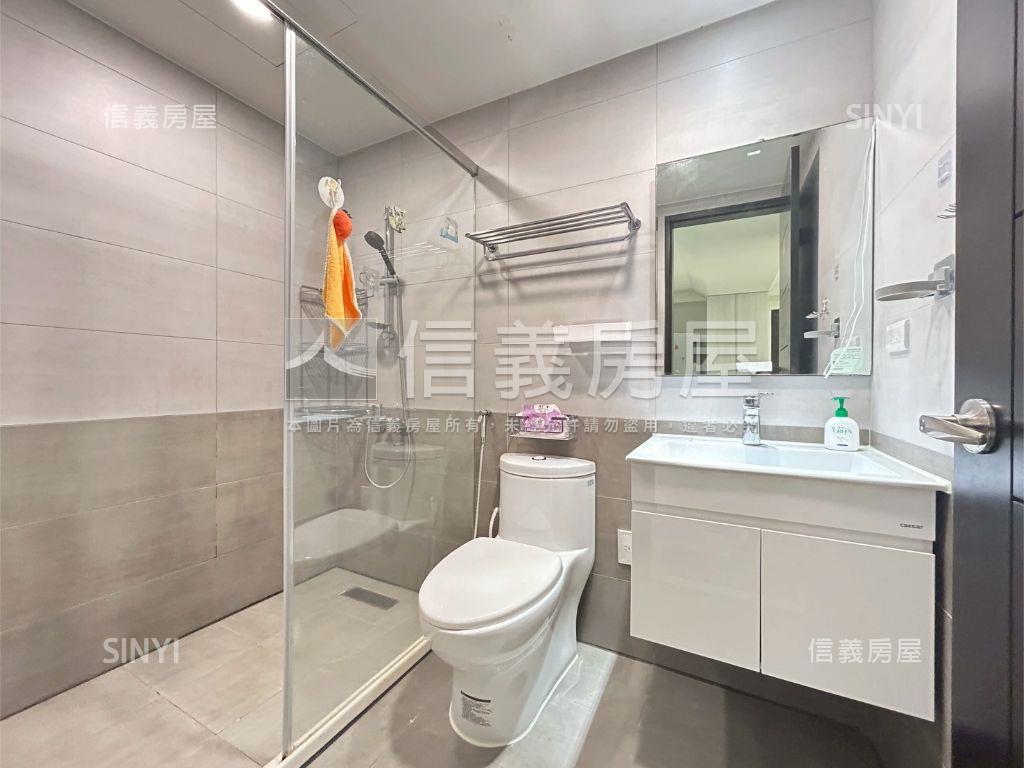 專任勿打擾豐悅三房車位房屋室內格局與周邊環境