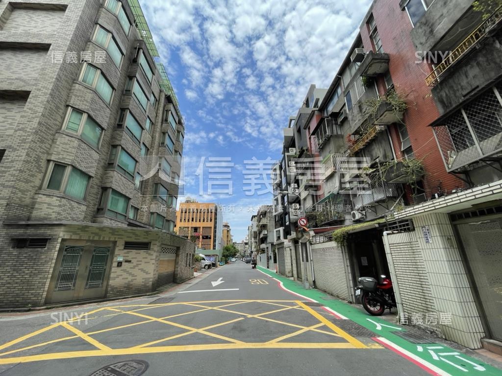 黃金台電大土持大三房美寓房屋室內格局與周邊環境