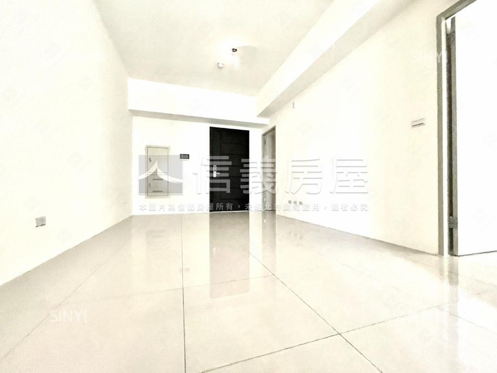 店長推薦全新２房２衛浴房屋室內格局與周邊環境