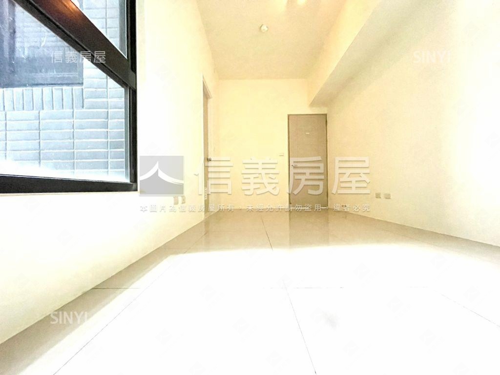 店長推薦全新２房２衛浴房屋室內格局與周邊環境
