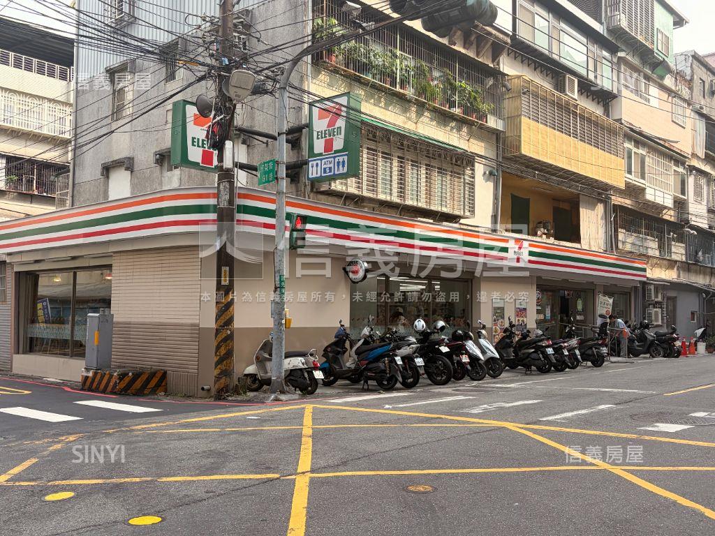 百業興旺☆三角窗店面房屋室內格局與周邊環境