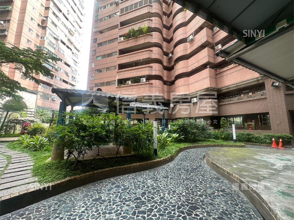 近五權車站兩房兩衛雙車位房屋室內格局與周邊環境