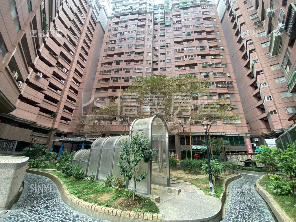近五權車站兩房兩衛雙車位房屋室內格局與周邊環境