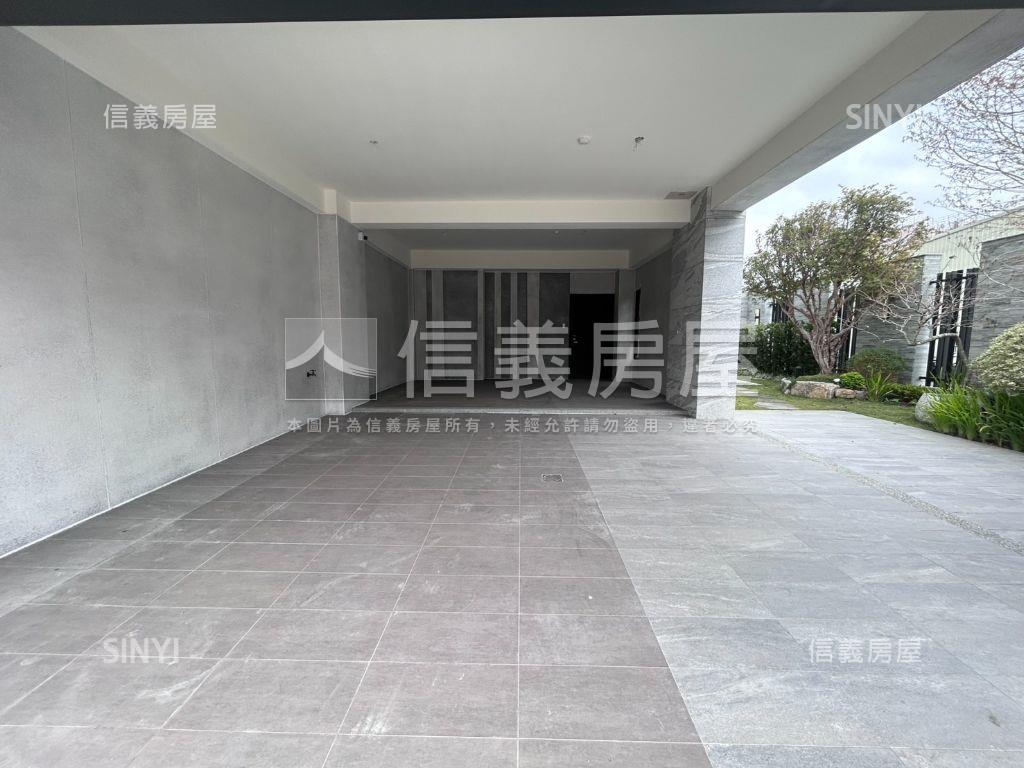 近好市多臨路角間別墅房屋室內格局與周邊環境