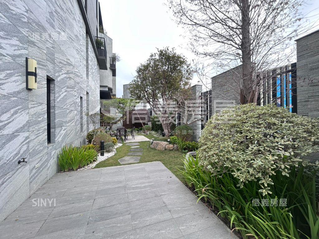 近好市多臨路角間別墅房屋室內格局與周邊環境