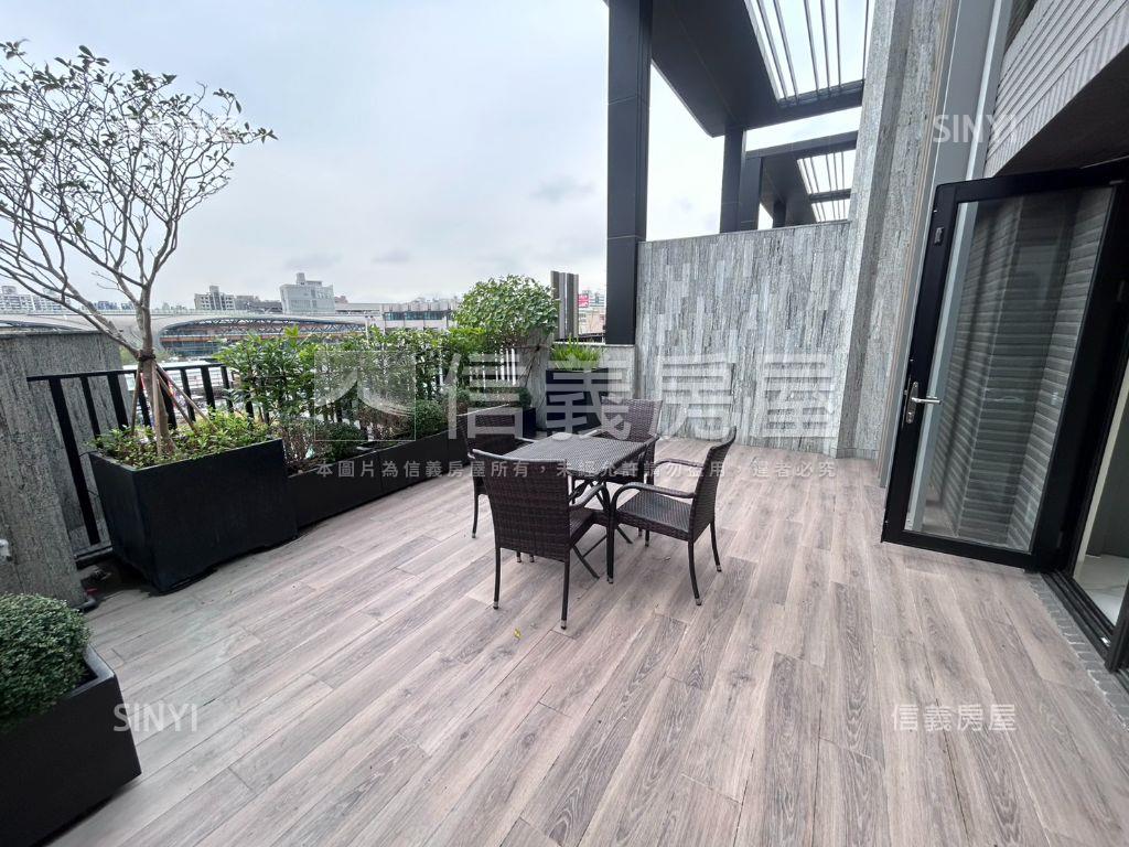 近好市多臨路角間別墅房屋室內格局與周邊環境