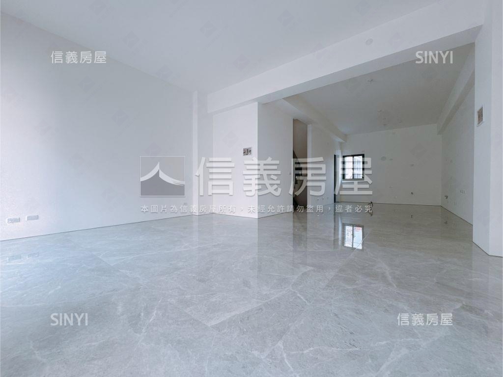 面公園朝南邊間豪墅房屋室內格局與周邊環境