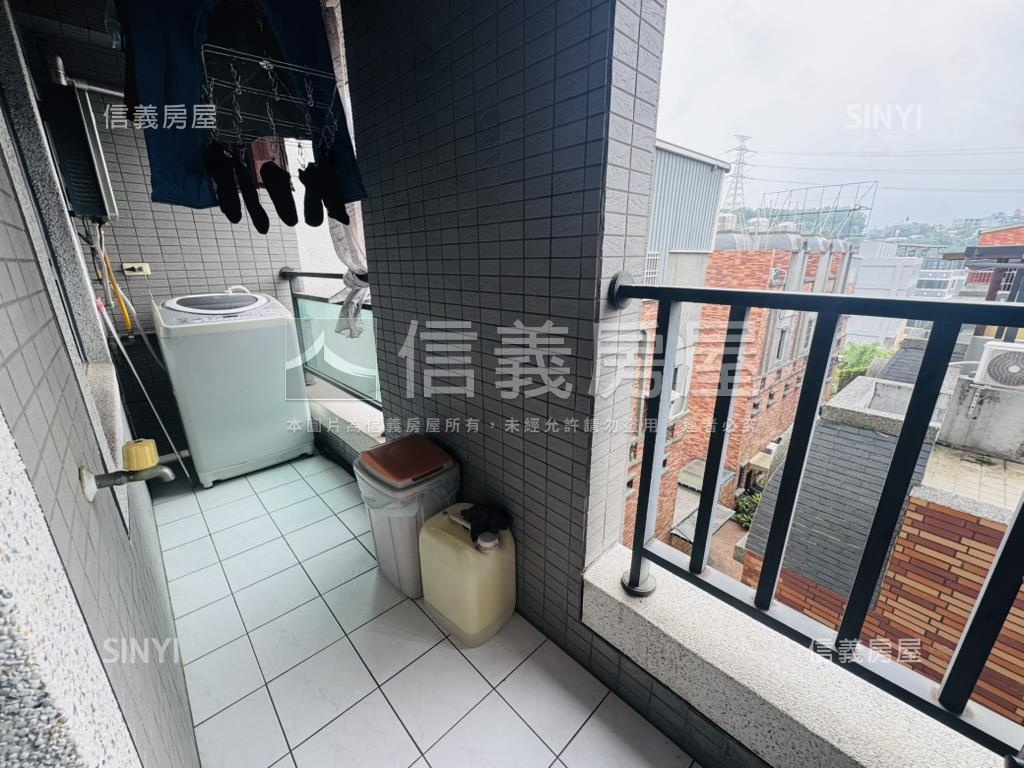 春虹日出溫馨三房房屋室內格局與周邊環境