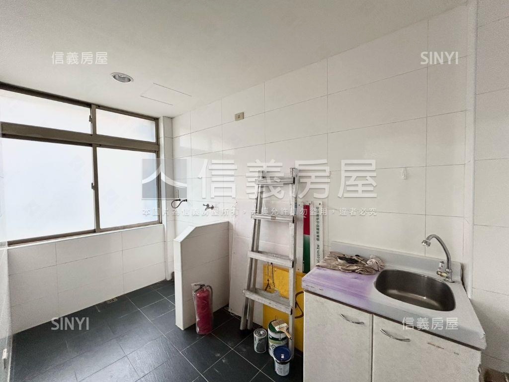 中正商圈★黃金三角店辦房屋室內格局與周邊環境