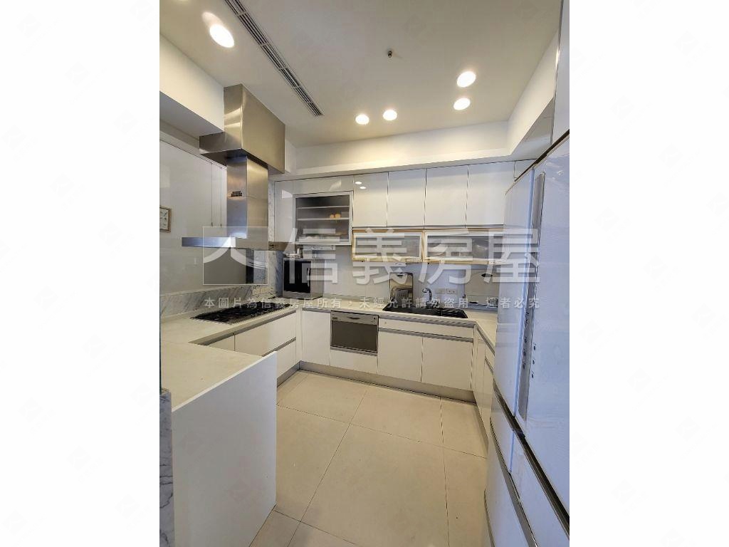 坤山時代觀邸傳世樓中樓房屋室內格局與周邊環境