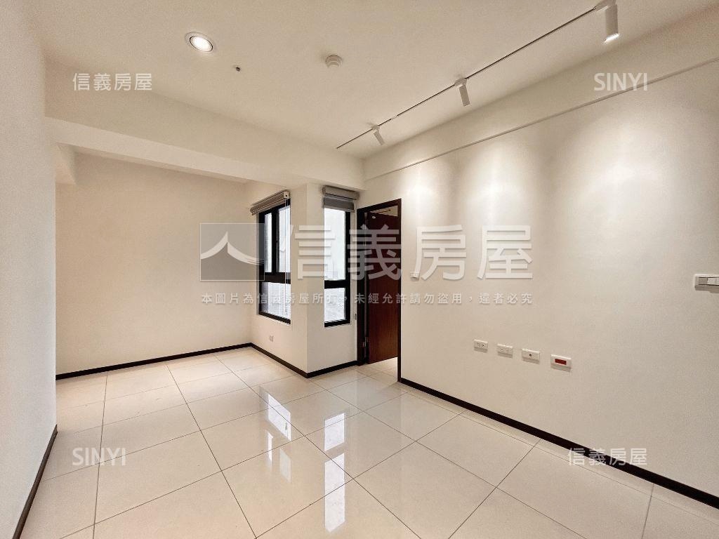 欣時代高樓採光三房車位房屋室內格局與周邊環境