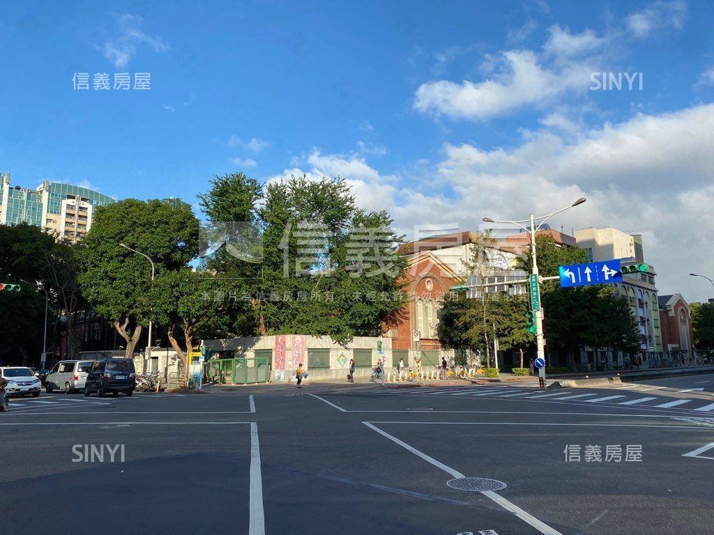 雙子星中山捷運２房房屋室內格局與周邊環境