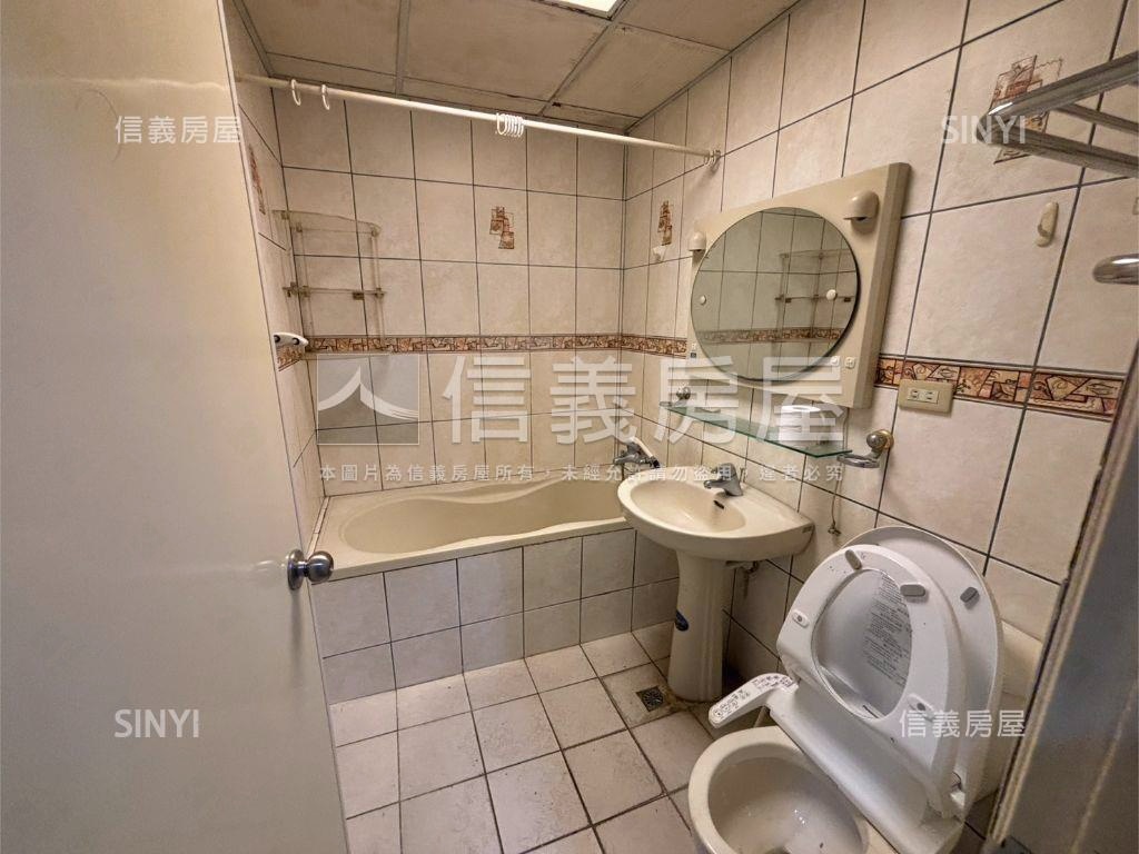 行政中心大空間美寓房屋室內格局與周邊環境