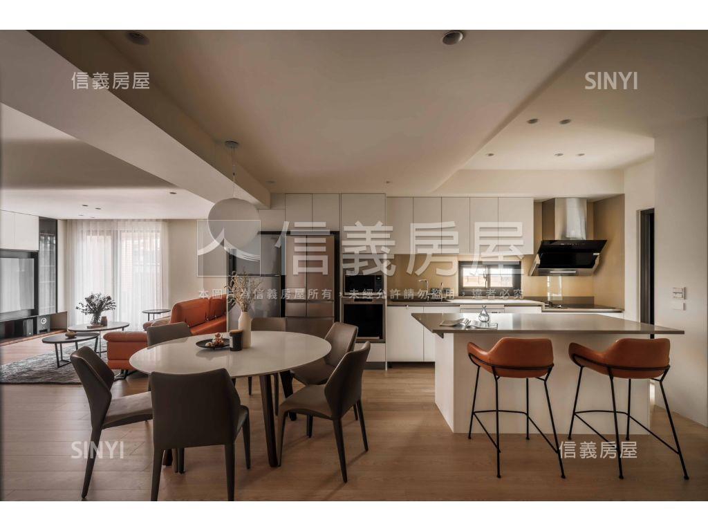 南美術•匠心裝潢樓中樓房屋室內格局與周邊環境