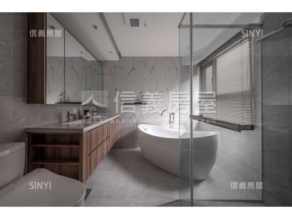 南美術•匠心裝潢樓中樓房屋室內格局與周邊環境