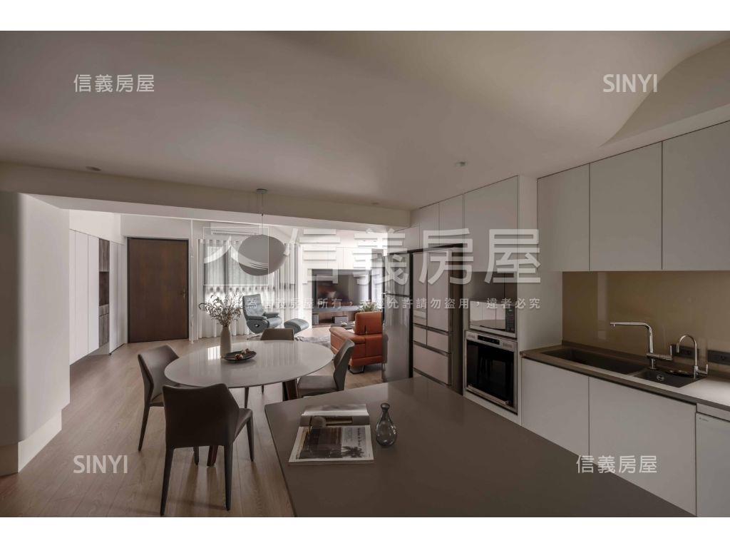 南美術•匠心裝潢樓中樓房屋室內格局與周邊環境