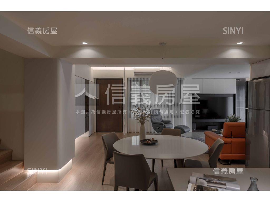 南美術•匠心裝潢樓中樓房屋室內格局與周邊環境