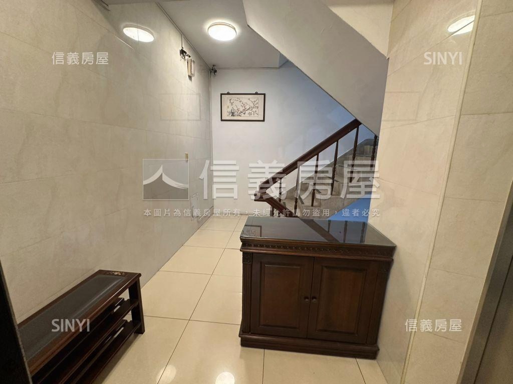 雷根大廈絕美享受大空間房屋室內格局與周邊環境