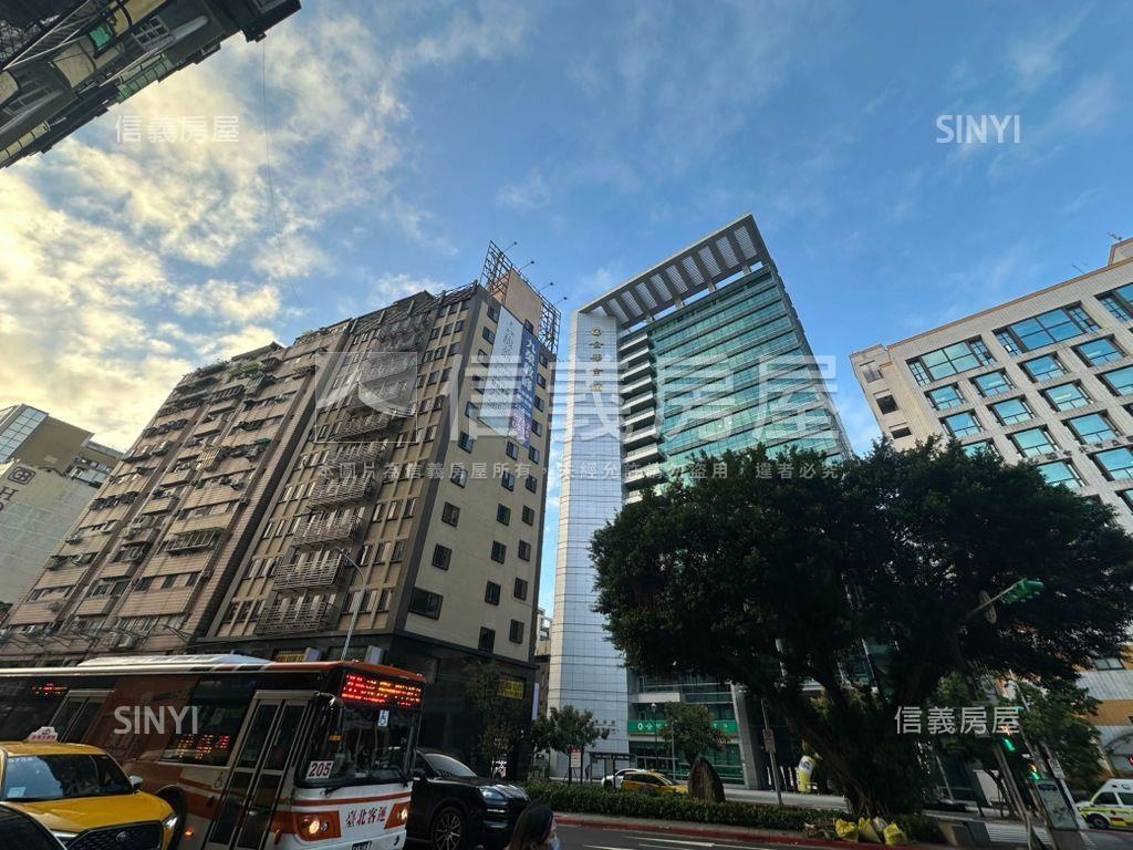 雷根大廈絕美享受大空間房屋室內格局與周邊環境