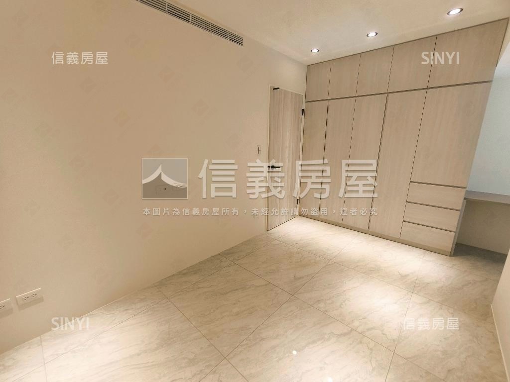 中山區電梯二房全新美妝房屋室內格局與周邊環境