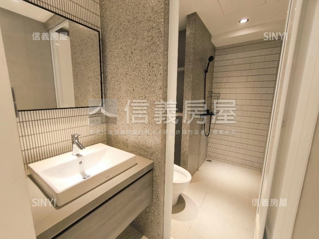 中山區電梯二房全新美妝房屋室內格局與周邊環境