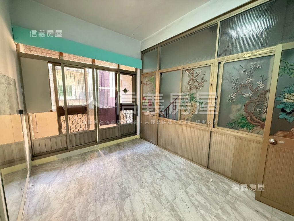 輕軌旁活巷機能透天房屋室內格局與周邊環境
