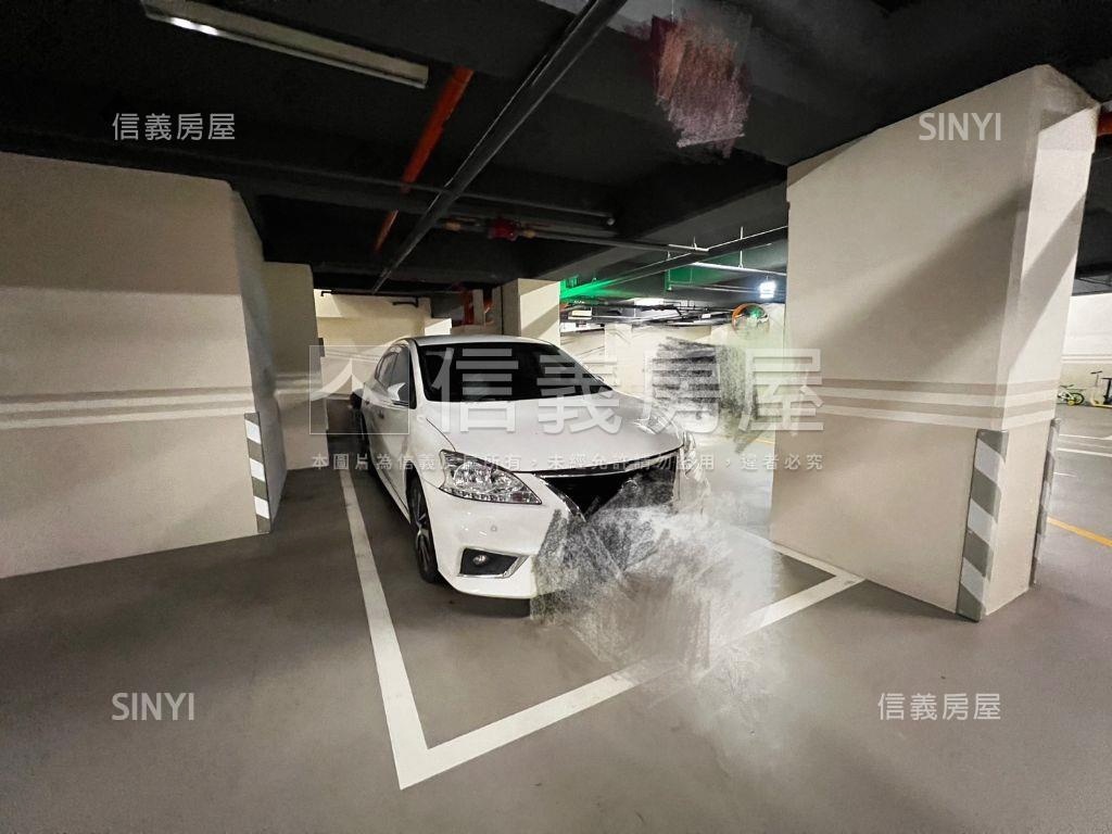 竹城祥鶴綠意三房車位房屋室內格局與周邊環境