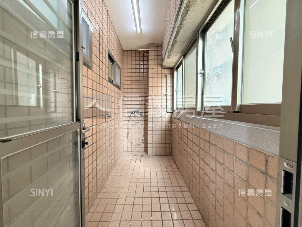 中壢環北路）邊間黃金店王房屋室內格局與周邊環境