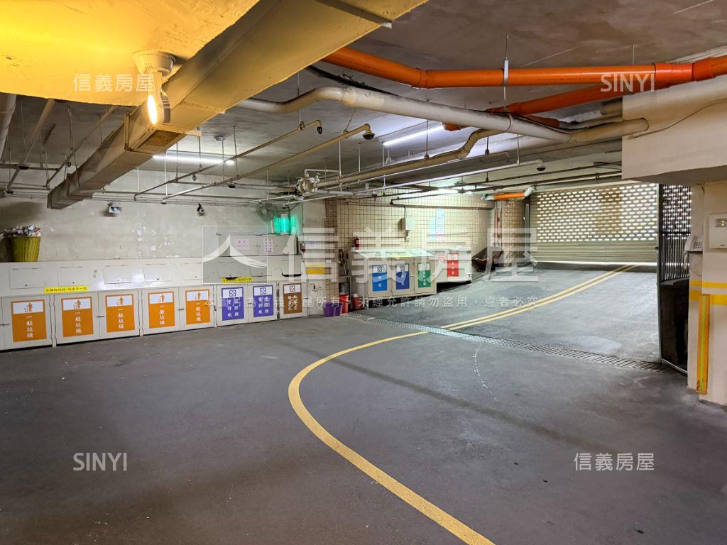 中壢環北路）邊間黃金店王房屋室內格局與周邊環境