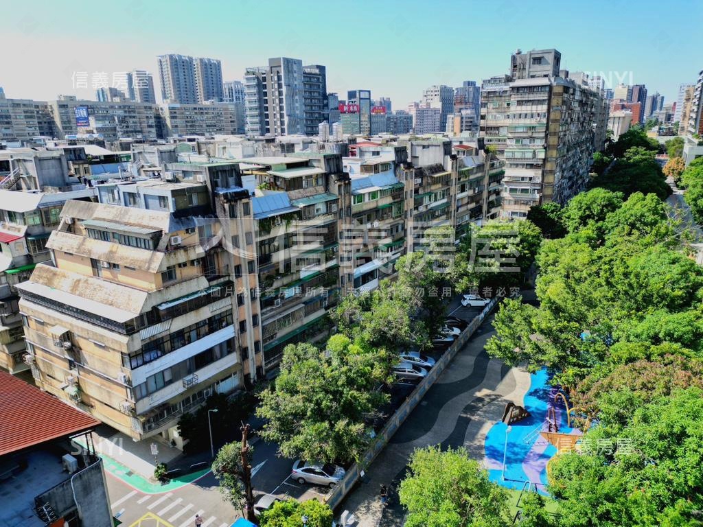 面公園綠蔭國泰邊間華廈房屋室內格局與周邊環境