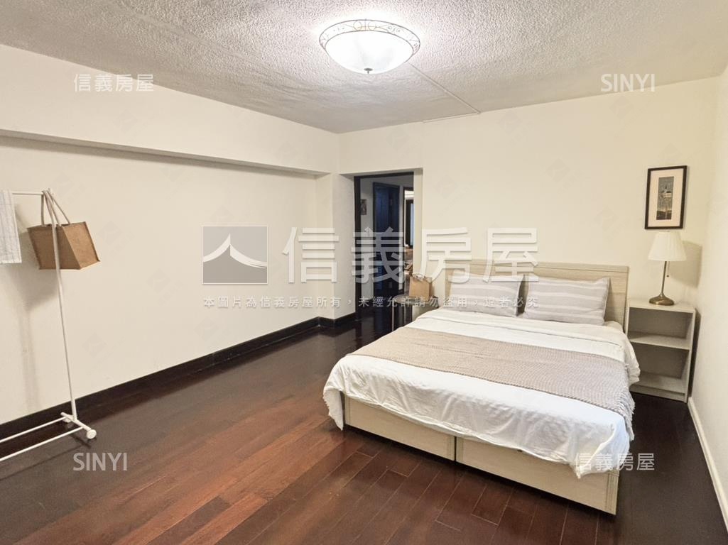 面公園綠蔭國泰邊間華廈房屋室內格局與周邊環境